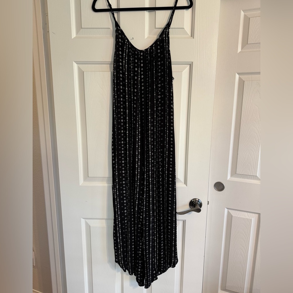 Black & White Sleeveless Romper